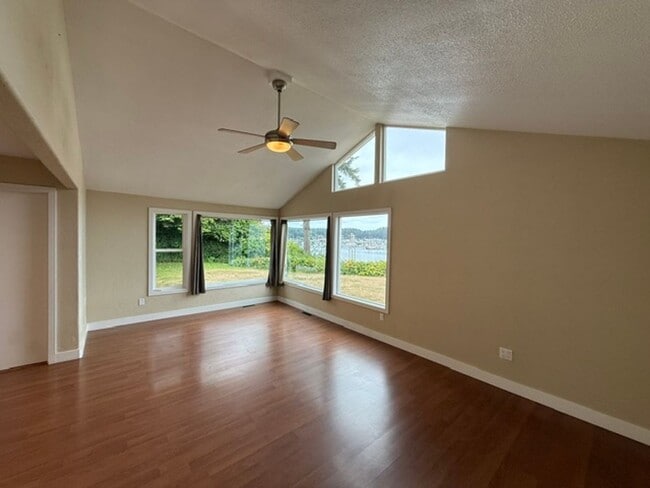 Building Photo - 91251 Cape Arago Hwy