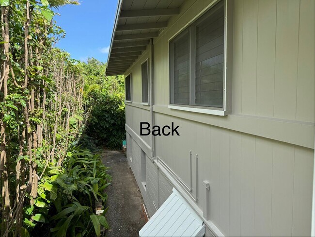 Building Photo - 3670 Hilo Pl