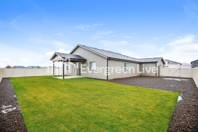 Building Photo - 214 Ravello St