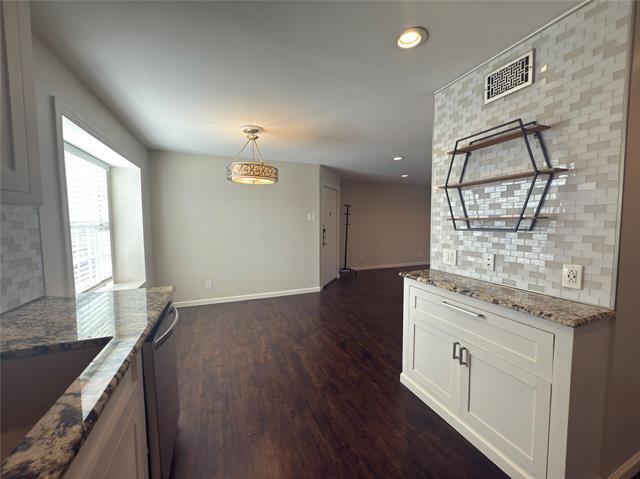 Building Photo - 12480 Abrams Rd