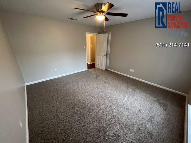 Building Photo - 3211 Duke Ct