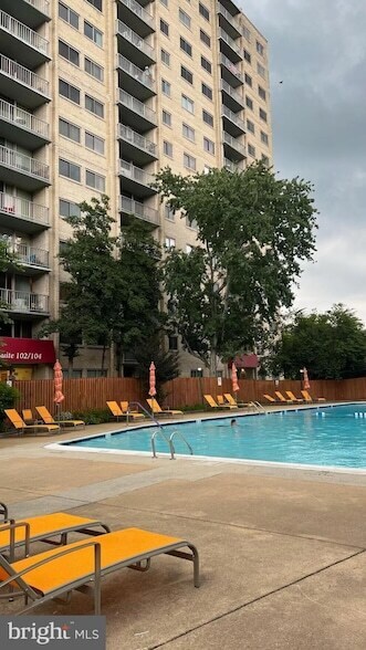 Building Photo - 2500 N Van Dorn St