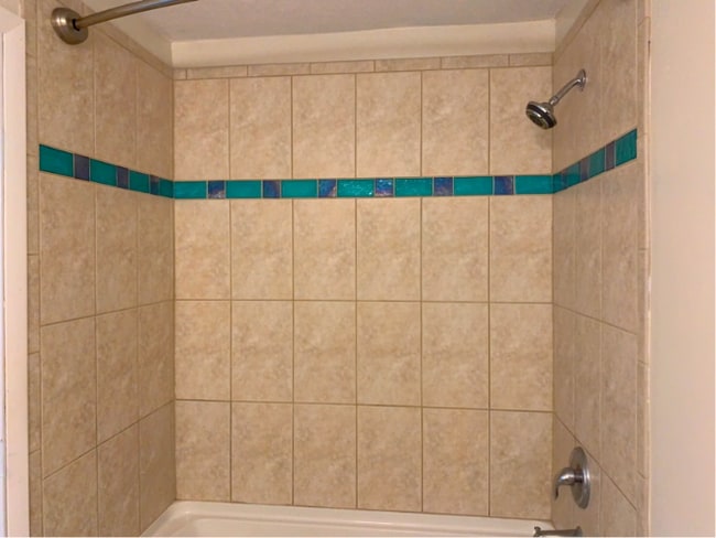 Building Photo - Freshly Painted and Clean Condo in Indian ...