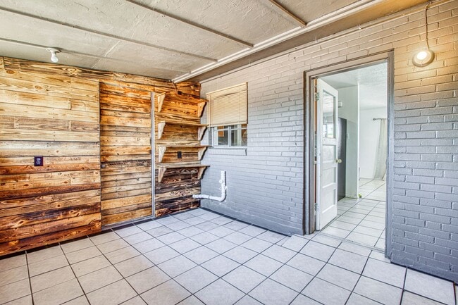 Building Photo - Beautiful 3 bed-1 bath house
