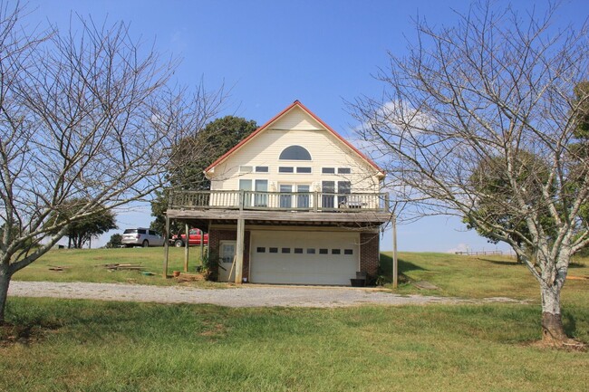 Building Photo - 983 N Bucks Pocket Rd SE