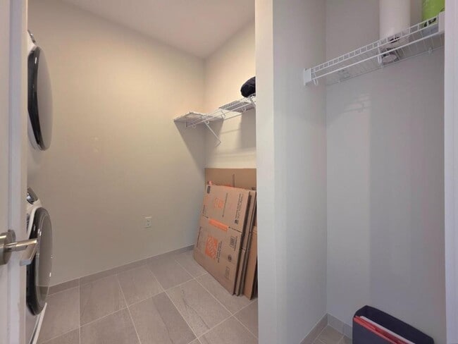 Building Photo - 737 Swann Ave