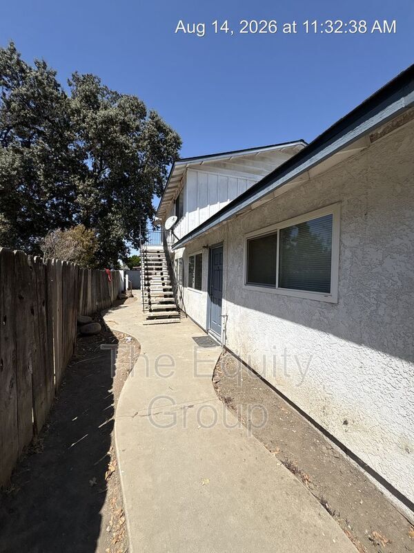 Building Photo - 527 S Garden St