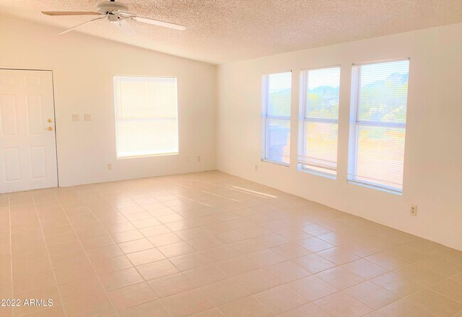 Building Photo - 1225 N San Marcos Dr