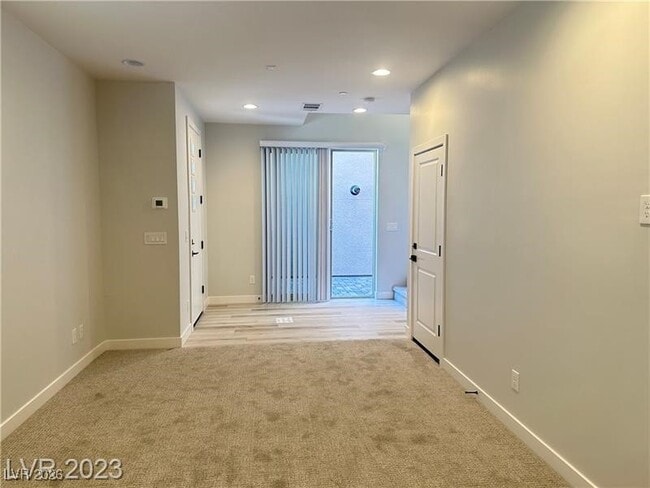 Building Photo - 11611 Earth Stone Ave