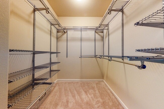 Building Photo - Town House Near Downtown Pleasanton  3 Bed...