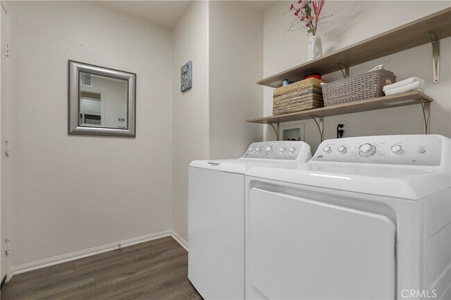 Building Photo - 345 Paseo Gusto