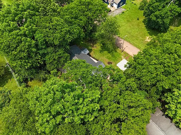 Building Photo - 502 Hayworth Dr