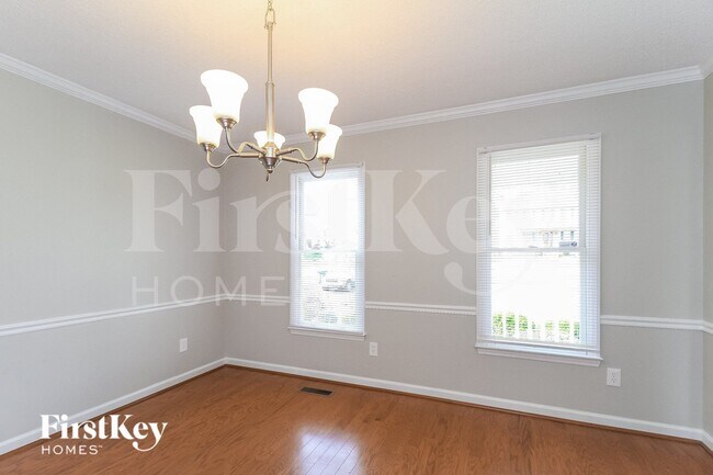 Building Photo - 3110 Glenshire Dr