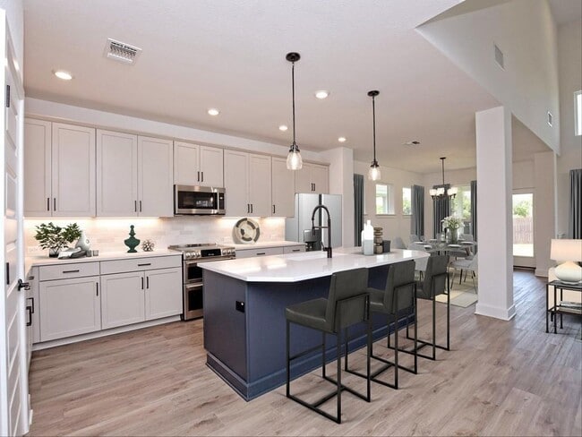 Building Photo - 920 Ray Berglund Blvd