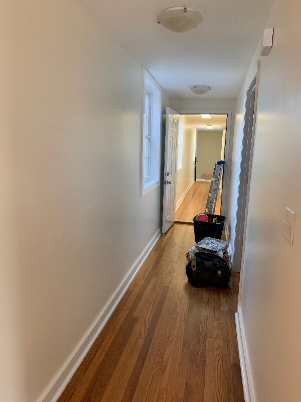 Building Photo - 1002 Main St