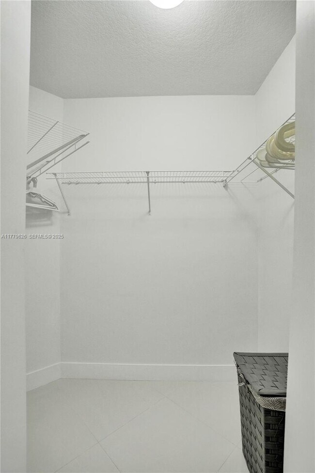 Building Photo - 16699 Collins Ave