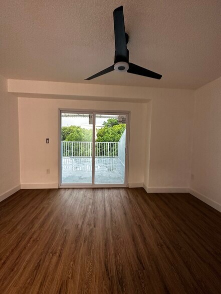 Building Photo - 2734 Bird Ave