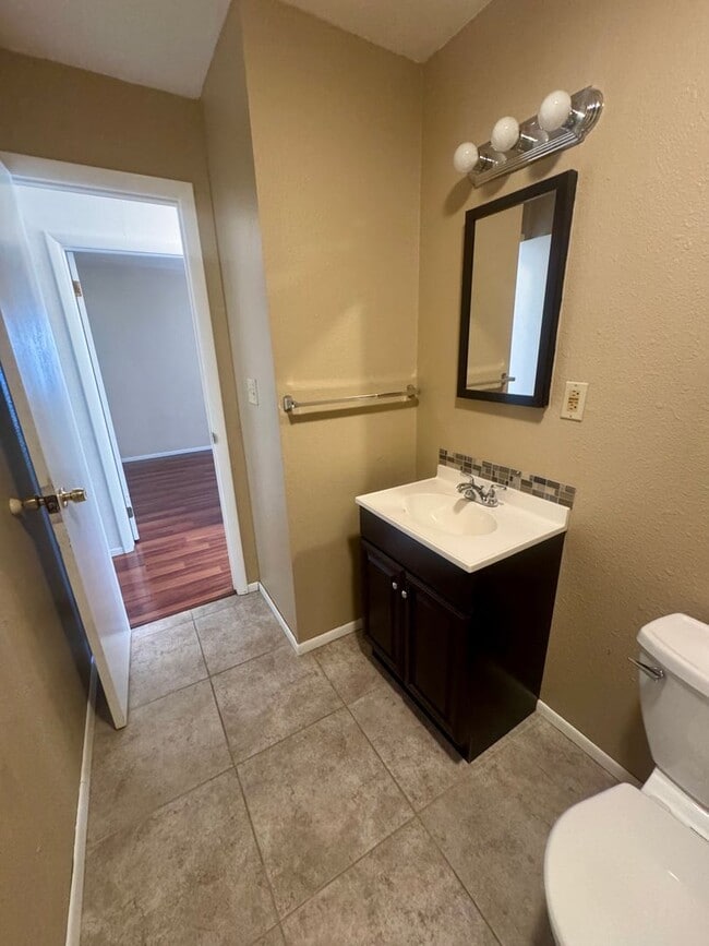 Building Photo - Manitou - CP