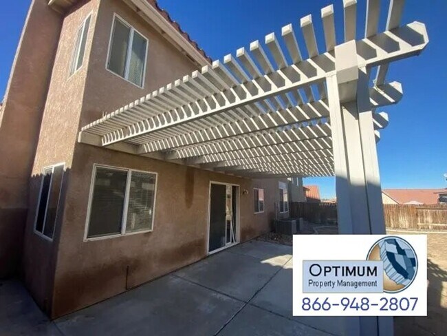 Building Photo - Spacious 4-Bedroom Home with 3-Car Garage & Downstairs Suite!