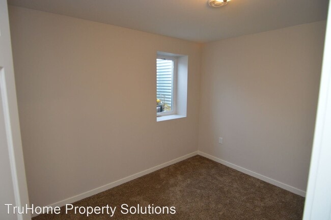 Building Photo - 3 br, 3.5 bath House - 1079 Thames Court