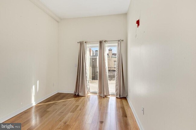 Building Photo - 2031 S Juniper St