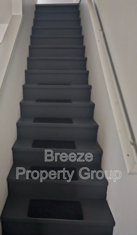 Building Photo - 332 14th St