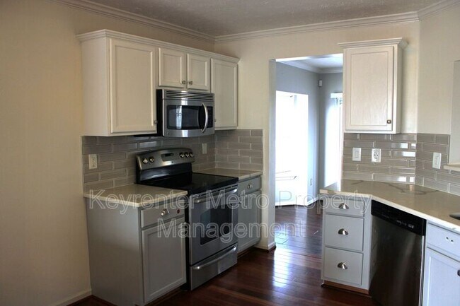 Building Photo - 9900 Prince Royal Pl