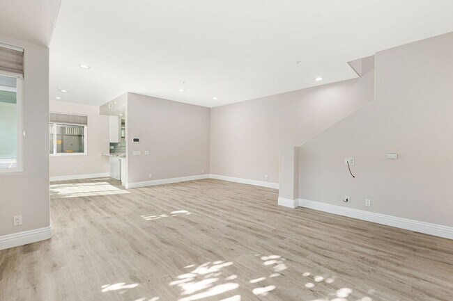 Building Photo - 841-3 3rd St