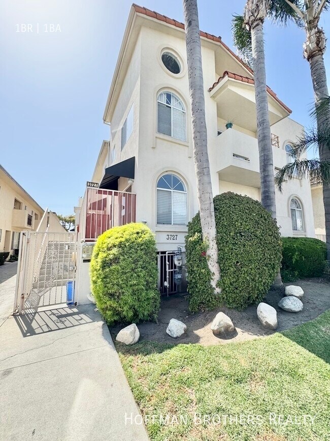 Building Photo - 3727 Watseka Ave