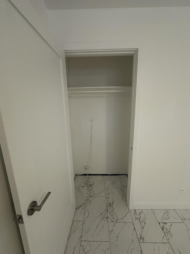 Building Photo - 650 N 300 W
