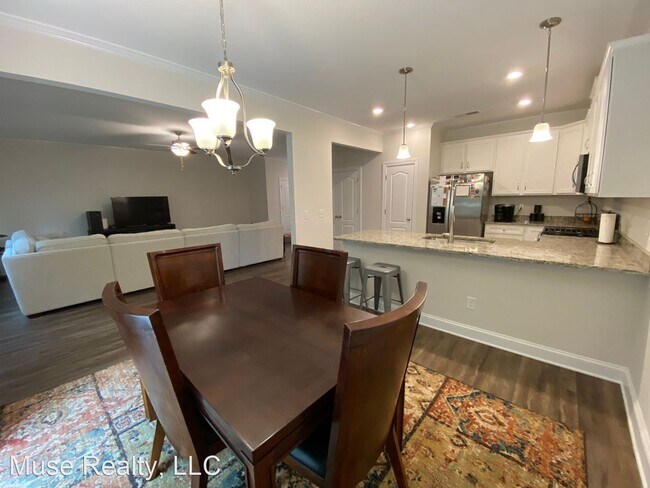 Building Photo - 4 br, 2.5 bath House - 1127 Pecan Ridge Road