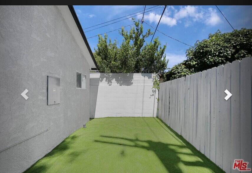Building Photo - 22052 Avenue San Luis