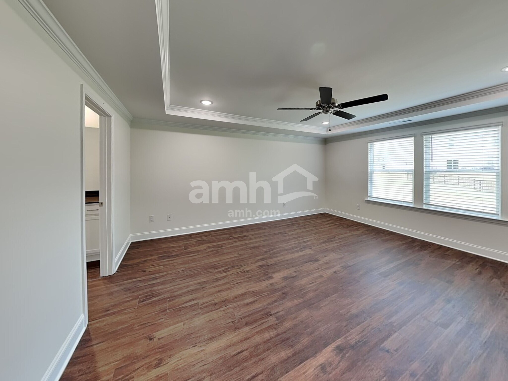 Building Photo - 13009 Redwind Dr