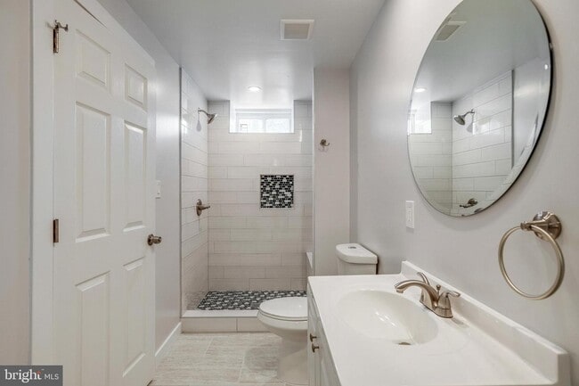 Building Photo - 9003 Fox Lair Dr