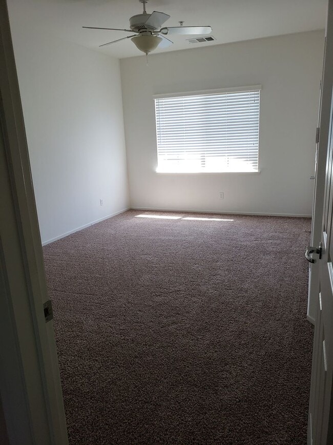 Building Photo - North Natomas beauty