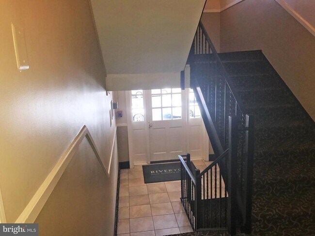 Building Photo - 612 Bashford Ln