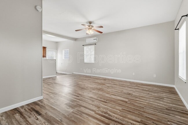 Building Photo - 9140 Sailfish Dr