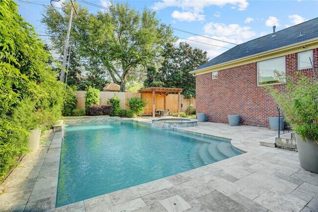Building Photo - 3711 Tartan Ln