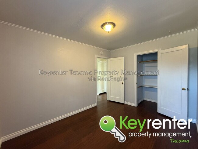 Building Photo - 1408 N Proctor St