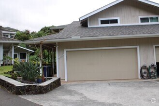 Building Photo - Beautiful 3 Bedroom 2.5 Bath house in Gate...