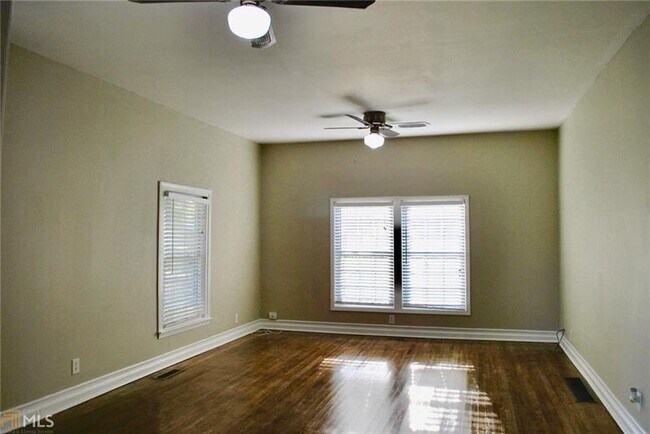 Building Photo - 5077 Austell Powder Springs Rd SW