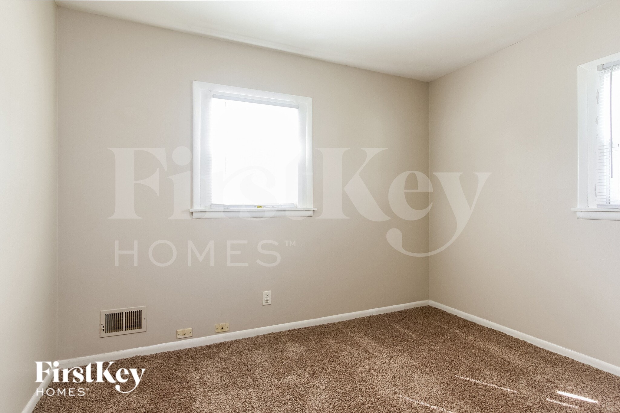 Building Photo - 1425 Western Dr