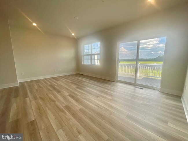 Building Photo - 2264 Marcy Dr