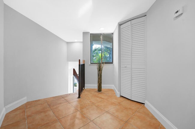 Building Photo - 1732 NW 81st Way