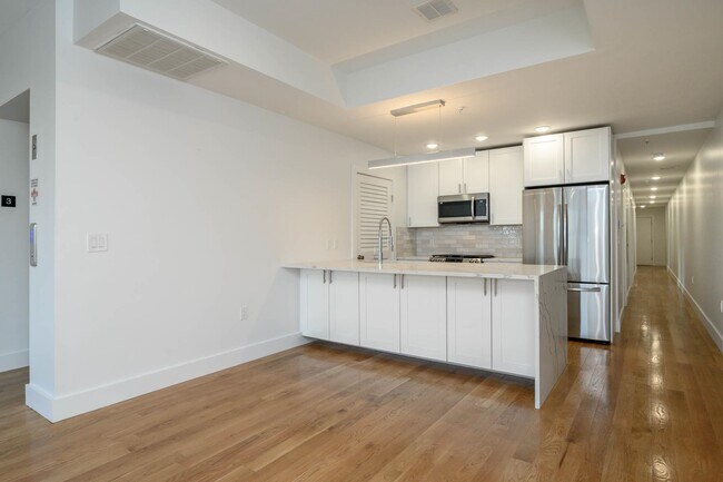 Building Photo - 1707 Palisade Ave