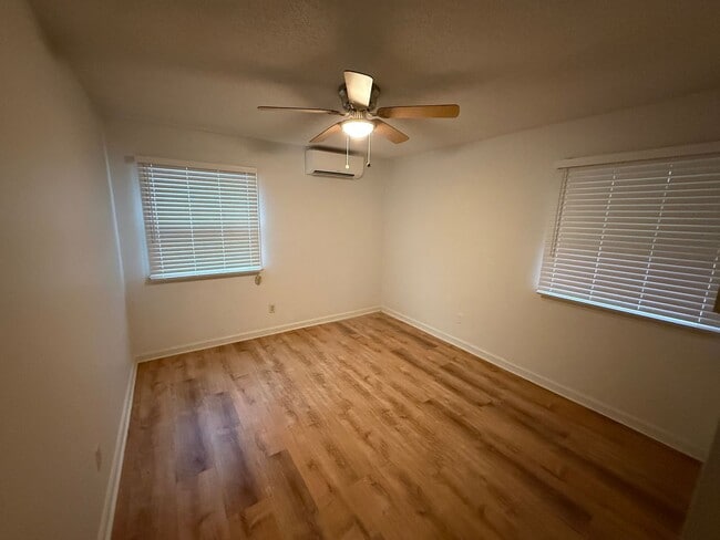 Building Photo - Beautiful Split level home with tons of upgrades!!