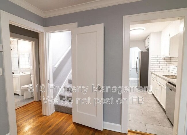 Building Photo - 5815 Euclid Ave E