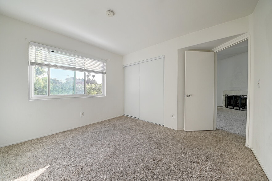 Building Photo - 17054 A Ln