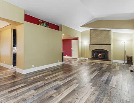 Building Photo - 132 Lloyellen Dr