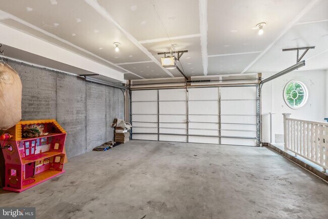 Building Photo - 25053 Prairie Fire Square